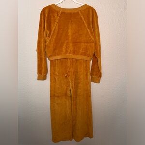 EUC $500 Suzi‎ Kondi The Zephyra Flare Pants Saba Raglan Sweatshirt set yellow